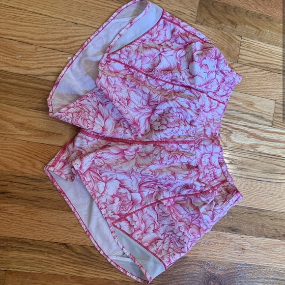 lululemon athletica Pants - Lululemon shorts